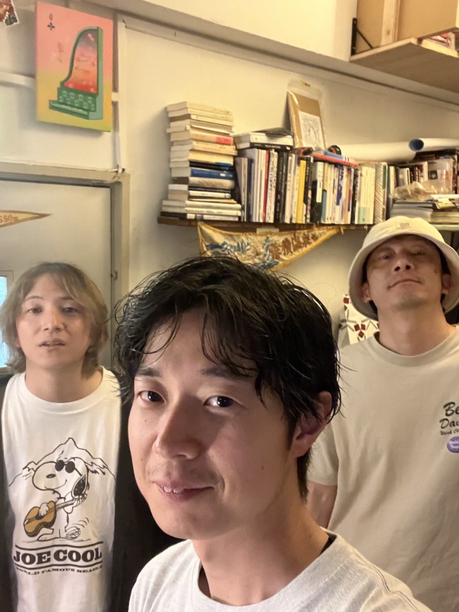 4akat's tweet photo. 今日は東京のツバメスタジオで烏龍街のRECでした！　いい音で録れました。 https://t.co/tFOSbU8Rqo