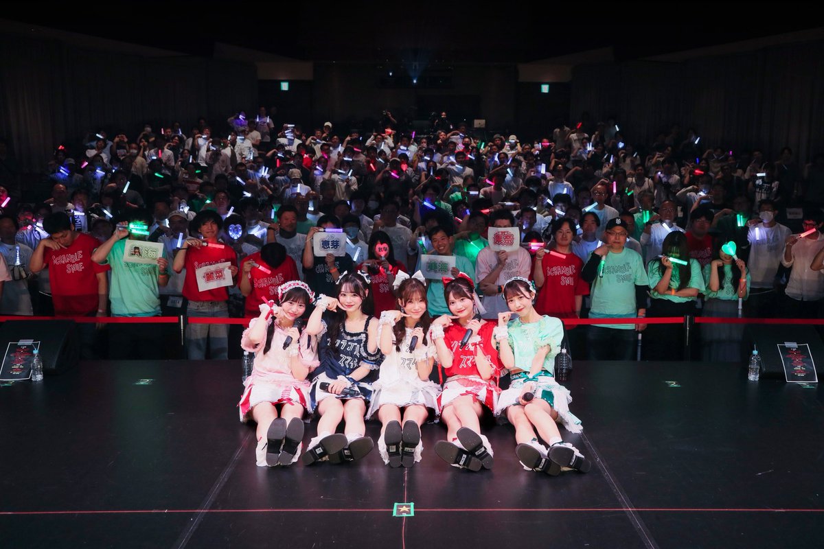 bonjour_idol's tweet photo. 【NEWS】

SCRAMBLE SMILE held their one-man live "MORE SMILE" on June 28, 2026 and warmly welcomed their new member Chihama Moana (千浜もあな @moana_scramble)! ✨🤍

During the event, the group performed their new song "MORE MORE", which is scheduled for a digital release in late July.
Additionally, it was officially announced that Takahashi Mimi has been appointed as the leader of SCRAMBLE SMILE 💚

@SCRAMBLE_SMILE 
#SCRAMBLESMILE #スクスマ