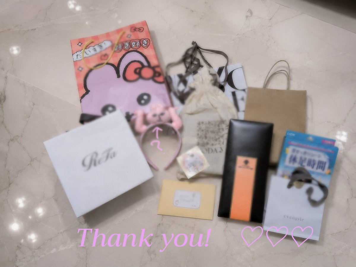 0rv25's tweet photo. たくさんの素敵なプレゼント本当にありがとう😭💞 https://t.co/VfJ1viyTih