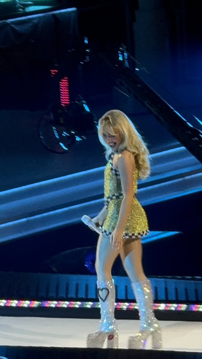 Mariah tweet media