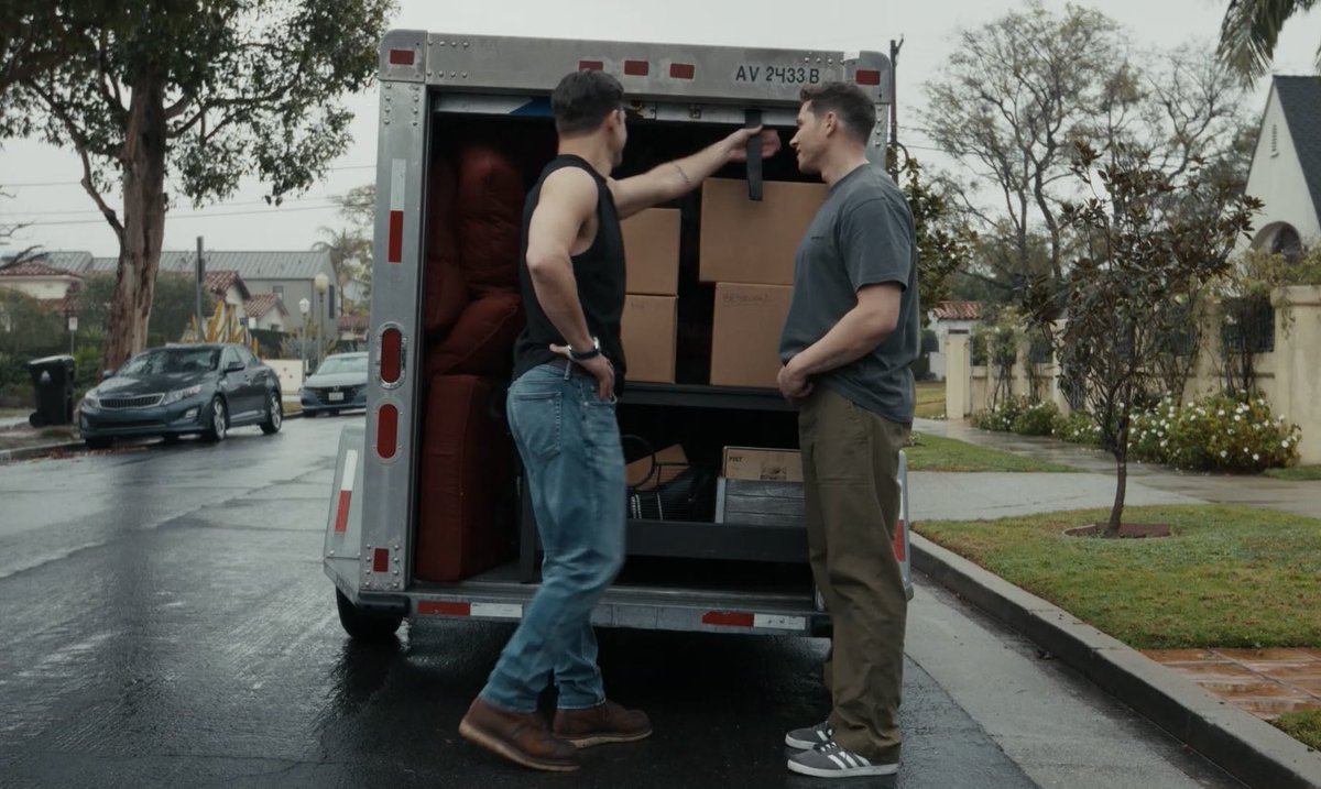 ravibuckleydiaz's tweet photo. OLIVER SAID HE WANTS THE BUDDIE FIRST KISS TO BE IN THE RAIN OH MY GOD??? https://t.co/fzOmyM3D0K