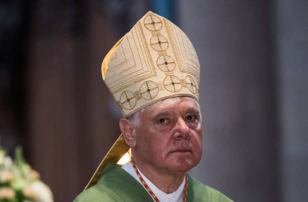 CarloMVigano's tweet photo. Instead of acknowledging the devastating crisis facing the Catholic Church due to the conciliar and synodal revolution, Cardinal Müller—defying all reason—maintains that the post-Conciliar Hierarchy has never deviated from Tradition and that the Society of Saint Pius X is mistaken in asserting otherwise.

Müller proposes a renewed version of the motu proprio “Ecclesia Dei adflicta” to replicate the fraud of 1988, passing off fidelity to the immutable Magisterium as schism, while framing the acceptance of the Council’s errors as orthodoxy.

We have reached the point of “credo quia absurdum.”

The Conciliar and synodal Church claims the power to reshape reality, bending it to fit its own narrative. It demands uncritical and contradictory assent from the faithful, under pain of excommunication.

His Eminence believes that the clergy and laity associated with the Society can be appeased by being offered a substitute for what they already possess—much like tossing a bone to a chained dog.

Müller will soon discover—as will the members of the Ecclesia Dei institutes—that reducing the denunciation of the Conciliar coup to a mere ceremonial issue is a shortsighted, ideological choice, especially when the Hierarchy has no intention of yielding even slightly on the heretical principles it promotes.

Let him ask Fernández: one may haggle over the doctrine of Grace with Lutherans and bestow high honors upon an Anglican heretic, yet expressing the slightest reservation regarding the fetish of Vatican II is forbidden.

And yet, Müller maintains that the post-Conciliar Church has not strayed from the path of Tradition...

The pseudo-Catholic conservatism of these “gatekeepers” serves the implementation of synodality and must be scornfully rejected.