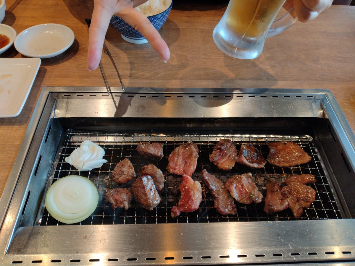 hoshimeruly's tweet photo. お昼に焼肉食べてきた
やはり肉よ https://t.co/c2R40QqBm6