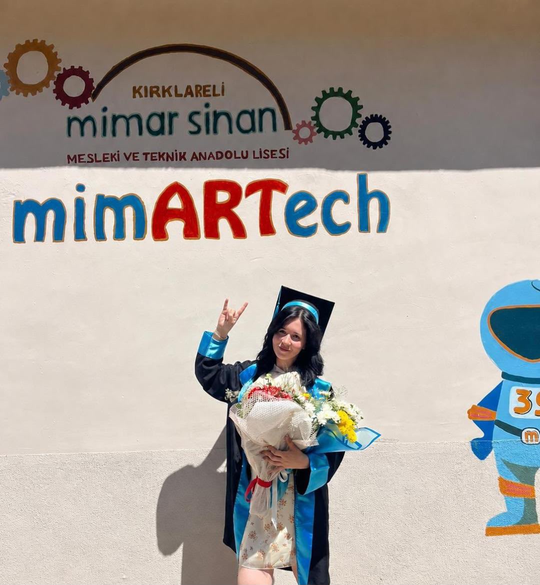asena_haber's tweet photo. 🥇Dila Naz ORTAKÇI
🥇Pelin Vahide Münevver AVCI
Ülkü Ocakları Asena Birimlerimizde yetişen liseli kardeşlerimiz okullarını birincilikle bitirmişlerdir. Kendilerini tebrik ediyor başarılarının devamını diliyoruz.🇹🇷 https://t.co/juM2q0exqn