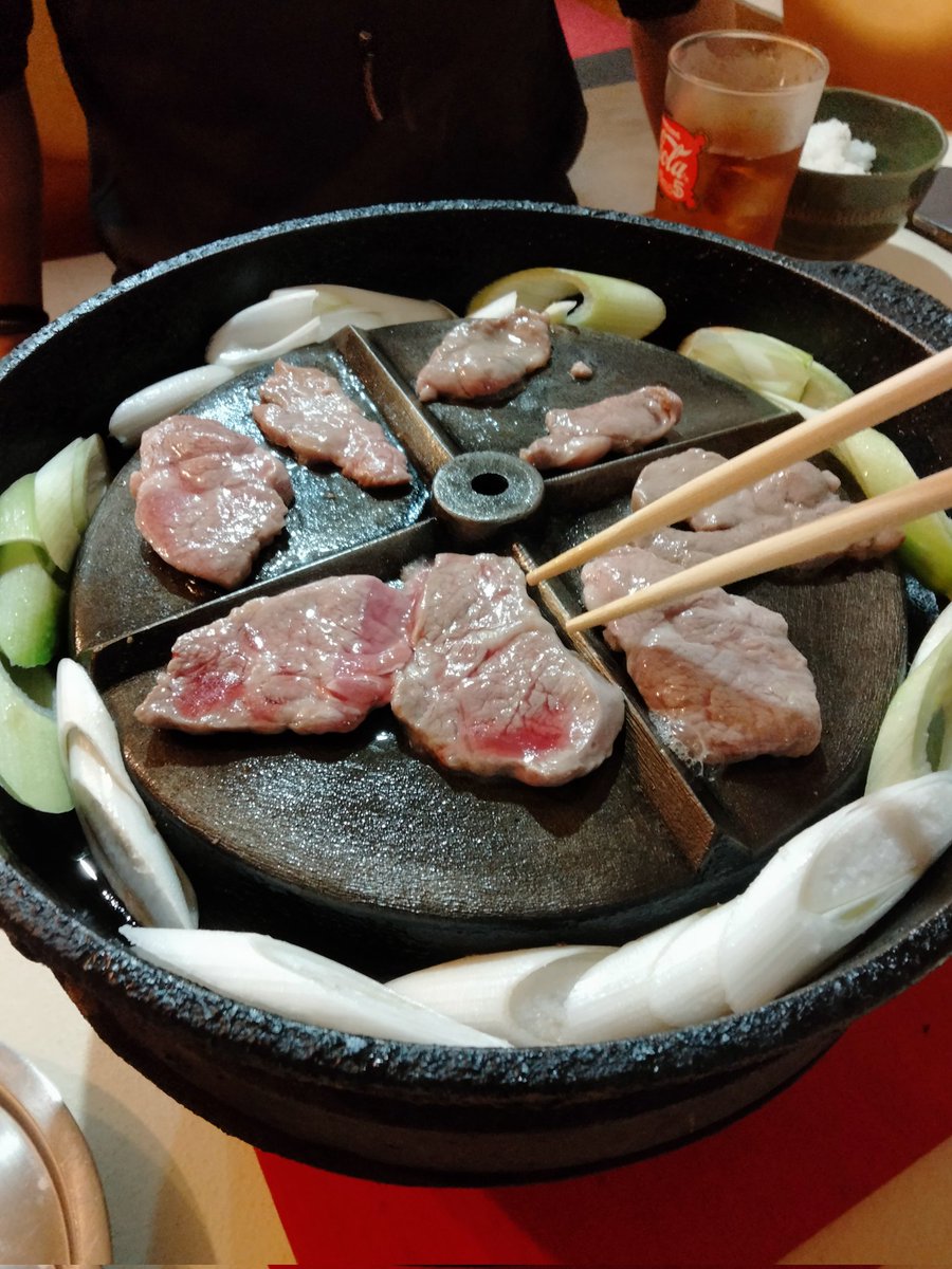 hirox55ki's tweet photo. 今日の晩御飯はジンギスカン😋
前半は塩とワサビで食す🤤
これが意外と👍
後半はタレで☺️ https://t.co/oWTxbFbmiP