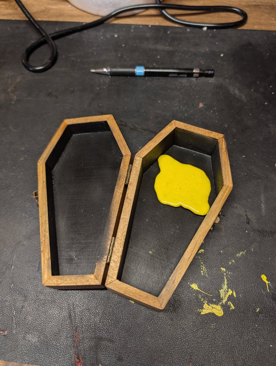 WorkshopMovie's tweet photo. A busy Sunday in The Movie Workshop these  little Phantasm pieces will be available soon on my Etsy store, this mini coffin holds the Tall Man's severed finger which is removable ya know just for giggles 😁🍻 #Phantasm @crashpalace @PromoteHorror https://t.co/S4pUXHw32I