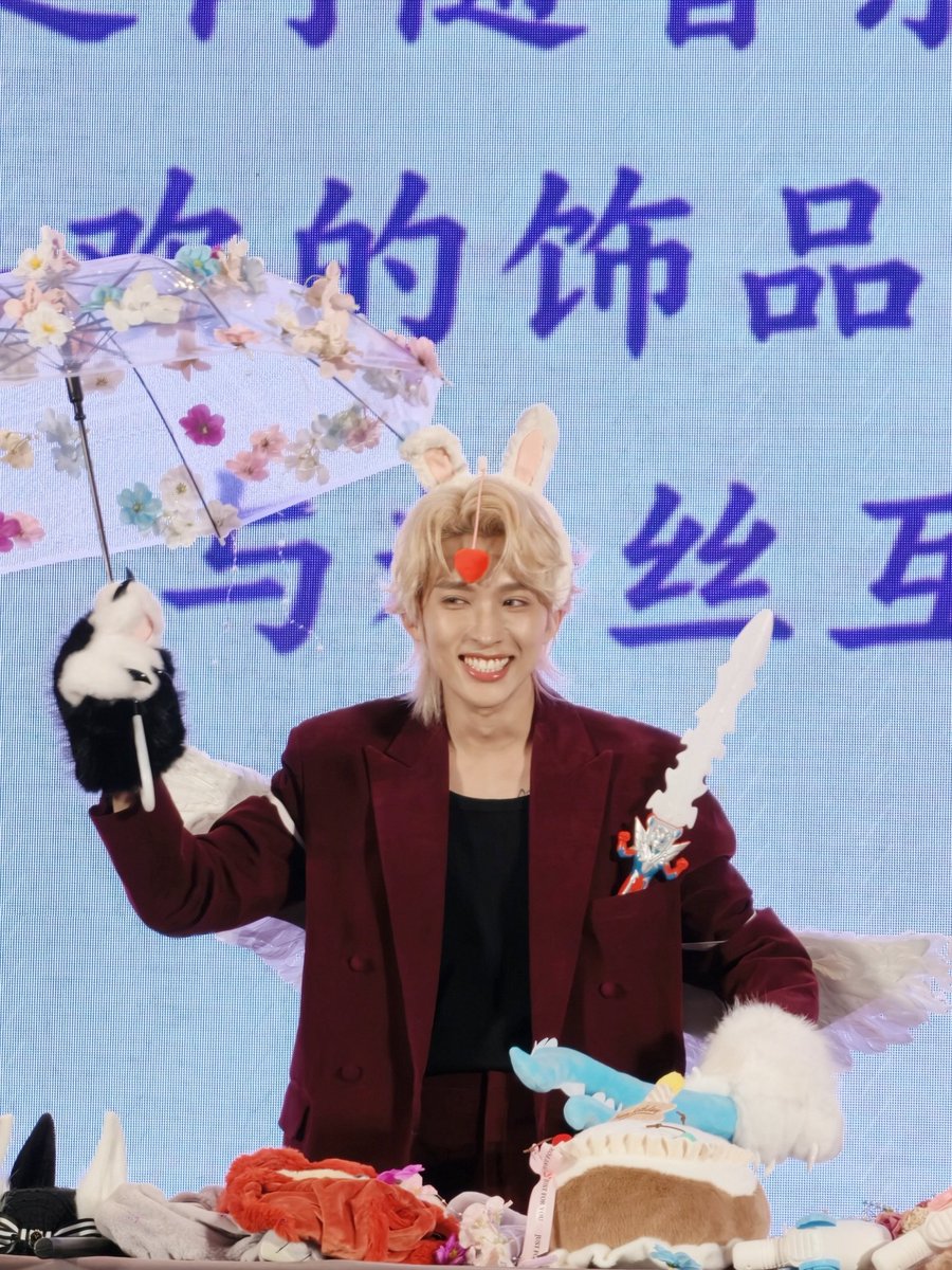 SandraForb88646's tweet photo. 🥰🥰🥰
#MagentaBoy #Noeulnuttarat 
#BoNoh #BossNoeul #S2TheSunset https://t.co/CjhplorHcF