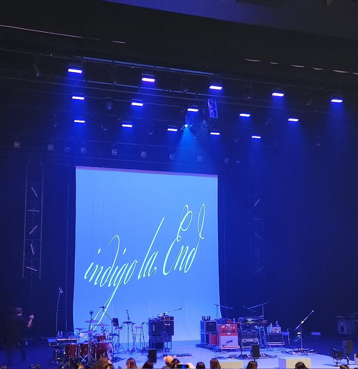 ken93s1's tweet photo. 雨降る中で、大好きなindigo la Endの音楽に浸れて大変幸せでした🤝🏻
目印チャーム、後鳥さん多めでお願いします(大声) https://t.co/ZOzCUpPdVW