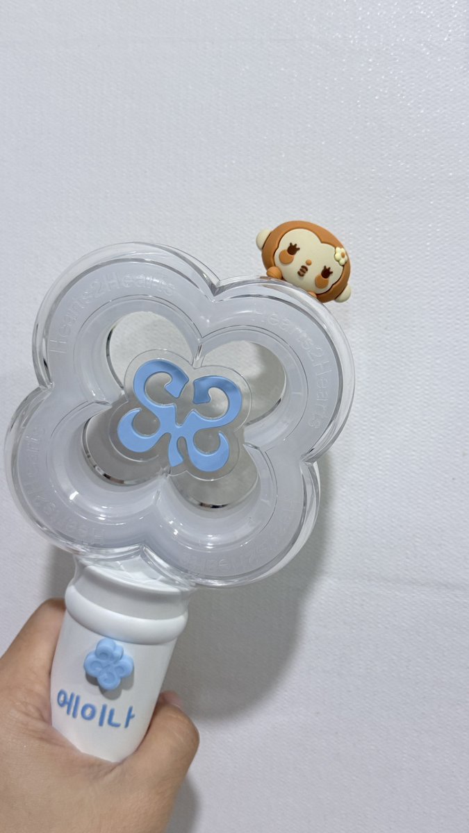 airy1220's tweet photo. 好可愛喔
希望不要過幾天它就掉了 https://t.co/2tojrVFhla