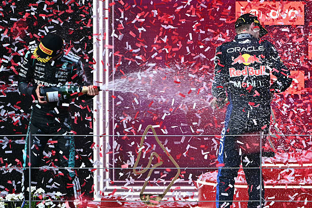 formuLau16's tweet photo. Max and Kimi on th podium https://t.co/s5IWAg8c21