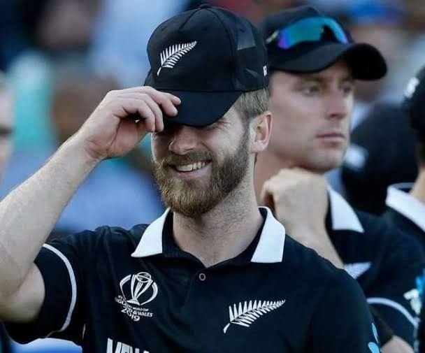 MSDianAbhiii's tweet photo. crazy how both of them retired from international cricket in the same month https://t.co/grEmC0qJbm