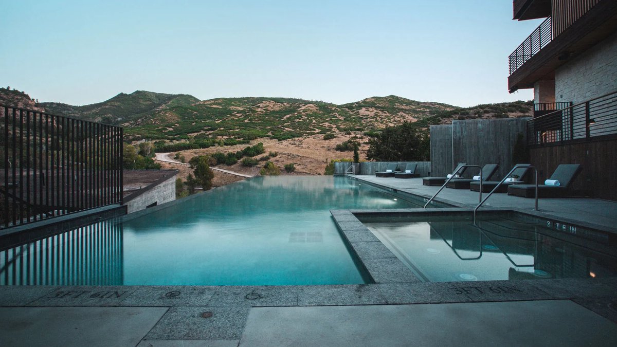 Must_Visit_Net's tweet photo. Hotels with the Most Spectacular Views in the World 🌍
Follow us for more hotels with breathtaking views!            Today, we’re featuring Lodge at Blue Sky, a destination celebrated for having one of the most spectacular views in the world. Nestled among thousands of acres of rolling hills, dramatic mountains, and untouched wilderness in Utah, this luxury retreat offers breathtaking panoramas in every season.      Follow us for more hotels with amazing views!

#MustVisitMagazine #Hotels #HotelAmazingViews #BestHotel #BucketList