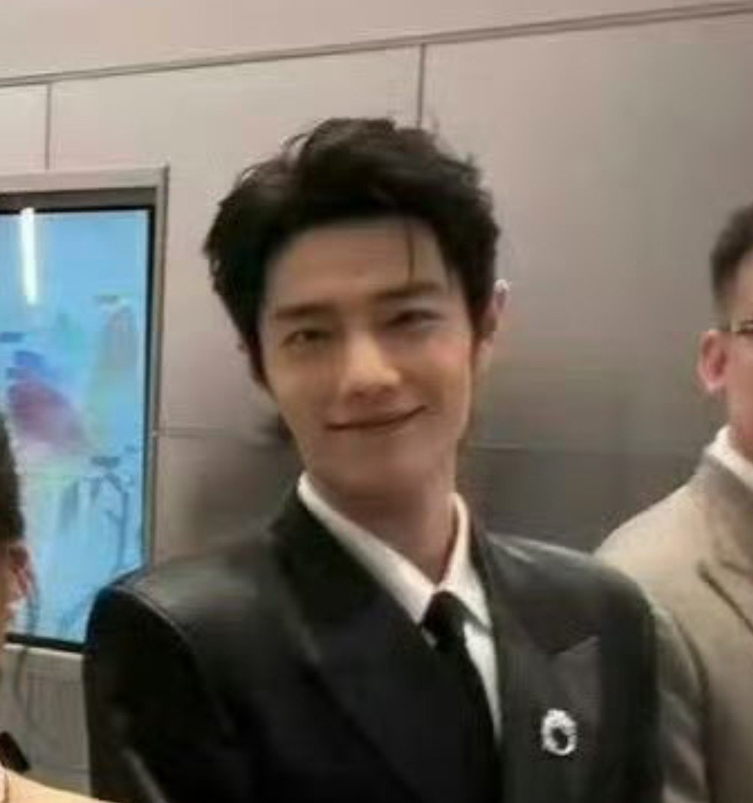 chanyeoll21's tweet photo. เพิ่นว่าน้องจ้านยิ้มเหมือนตัวนี้555555 https://t.co/7dh94AkNMA