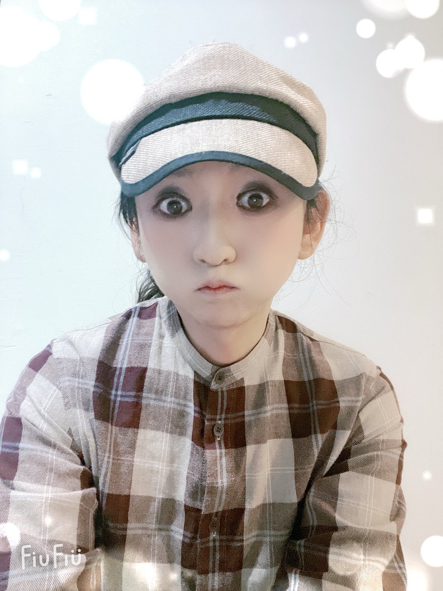 MitsukiFuka's tweet photo. #どんぐりと山猫
終わりました🔚
子ども👦🧒たちに混ざって舞台に立つのは初めての経験✨
走り回る姿を観ているだけで可愛らしく面白い😂
ハプニングすら微笑ましく楽しく感じられたのが新鮮でした🥰
ありがとうございました😌
#演劇ユニットポランの広場 https://t.co/QdvYP01AZC