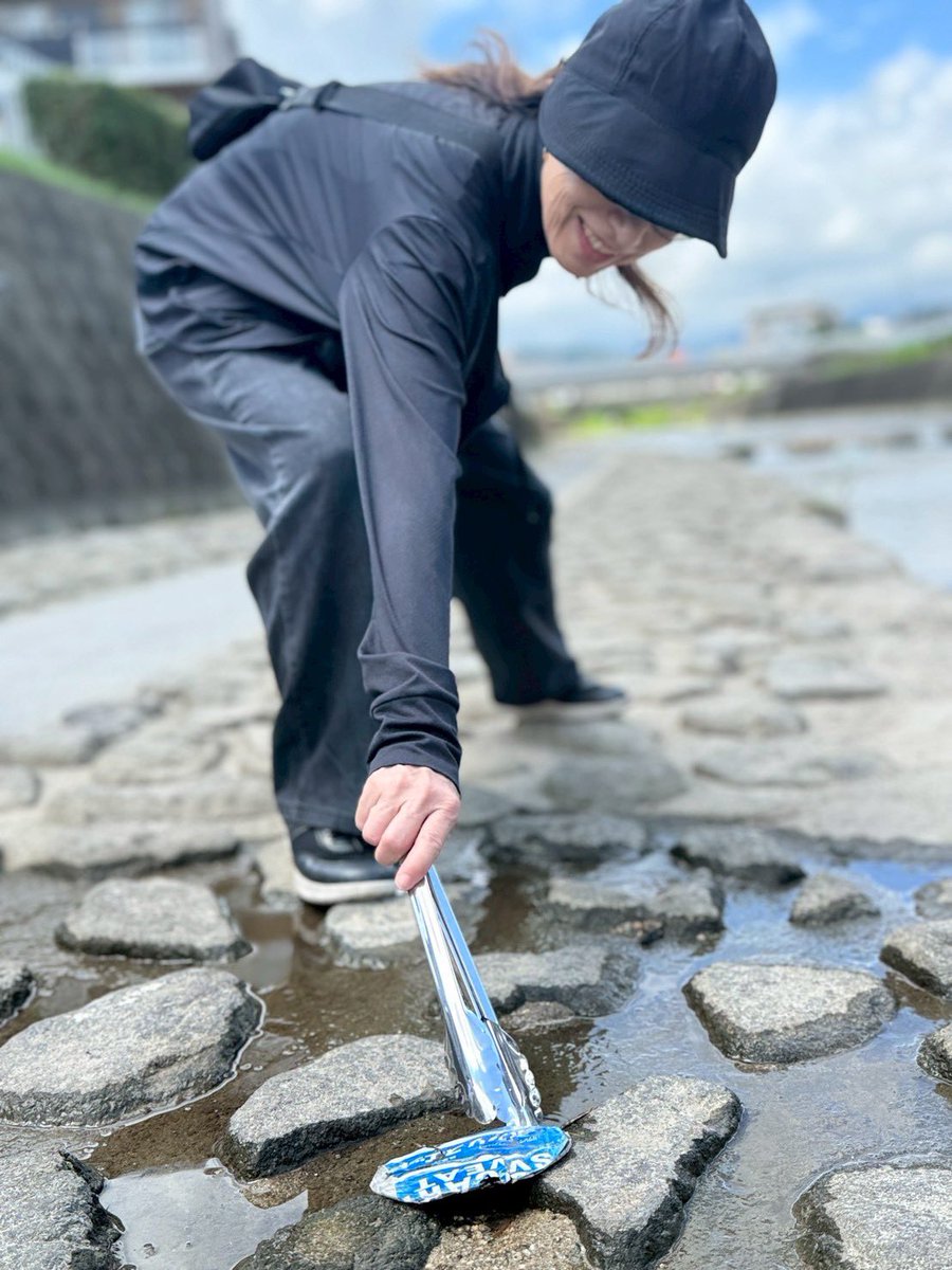 cleanify_japan's tweet photo. 🗑️2026.6.28 春日🗑️
梅雨の合間の晴れ🌞HEM日和
皆さん気がつきしたか?
#HEM×#cleanify 🆕Tシャツ着用😆してます✨
大通り→タバコとペットボトル
その後、いつもの川沿いへ
草もたくさん、虫もたくさん、
蛇の孵化後の殻🥚大量
川沿いは要注意🐍
@cleanify_vet @sunshinelu24 @vechainofficial https://t.co/AT95DxT8em
