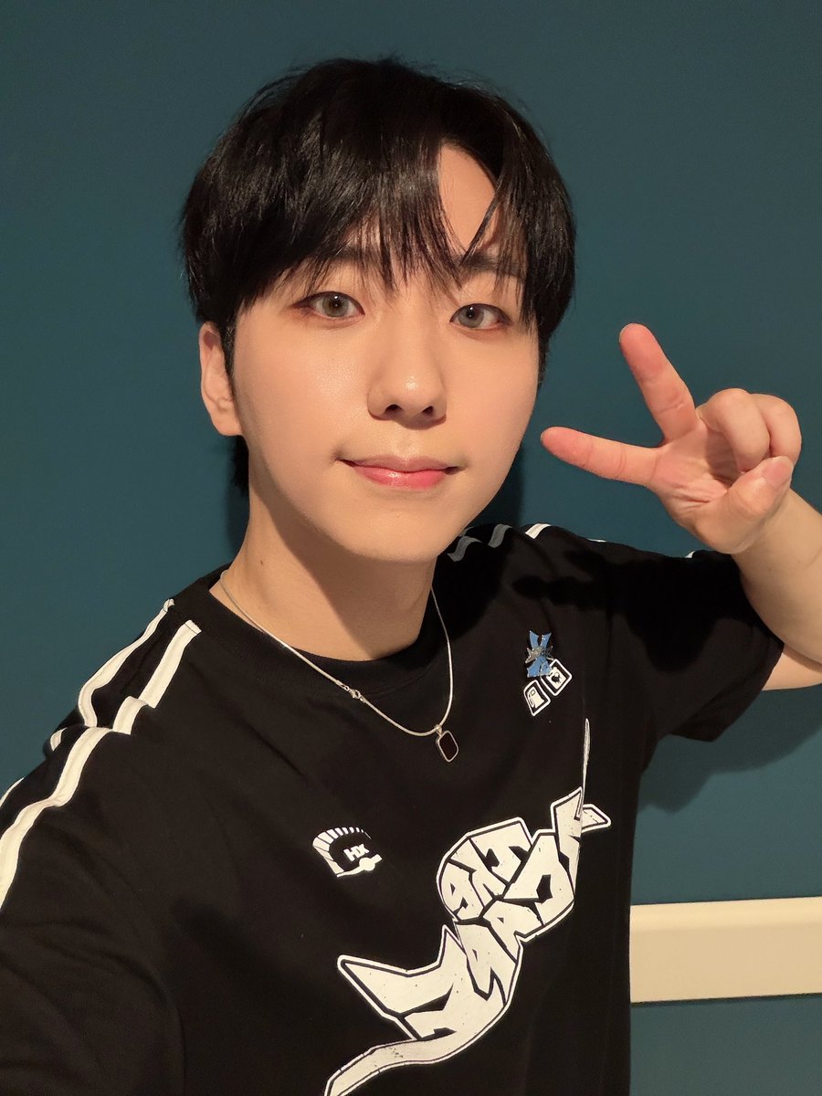 gunilbbl's tweet photo. 💌 12.16AM

Today was really a day I’ll never forget in so many ways ㅎㅎ 

Our y/n, thank you so so much

I’m still at the company dinner ㅋㅋ https://t.co/NRhPKlgEvb