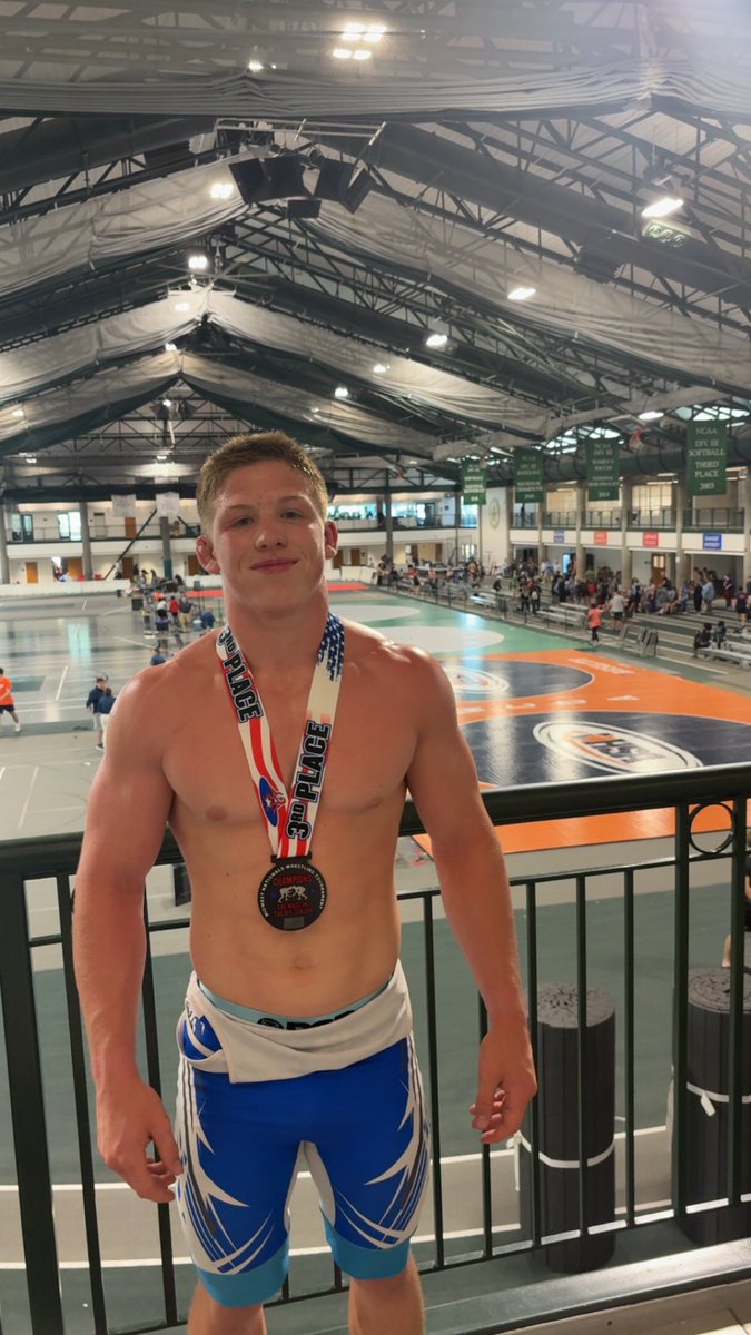 Caydenpark's tweet photo. 3rd place at Midwest Nationals! https://t.co/RYYws9jk0K