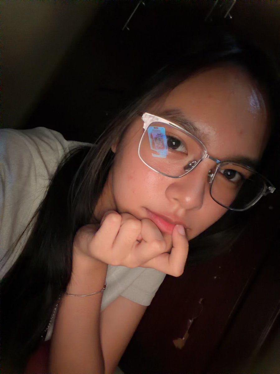 keonfltr's tweet photo. good night (naka secure ng prio pc) https://t.co/2pvfYqVRBD