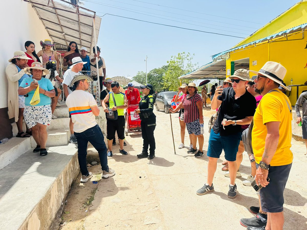 ProteccionPonal's tweet photo. Mediante la estrategia #TurismoSeguro impulsamos jornadas de sensibilización en espacios turísticos de La #Guajira, promovemos la prevención de la explotación sexual comercial de niños, niñas y adolescentes👮👏.
#TurismoSeguro https://t.co/c5GWnzyO1e