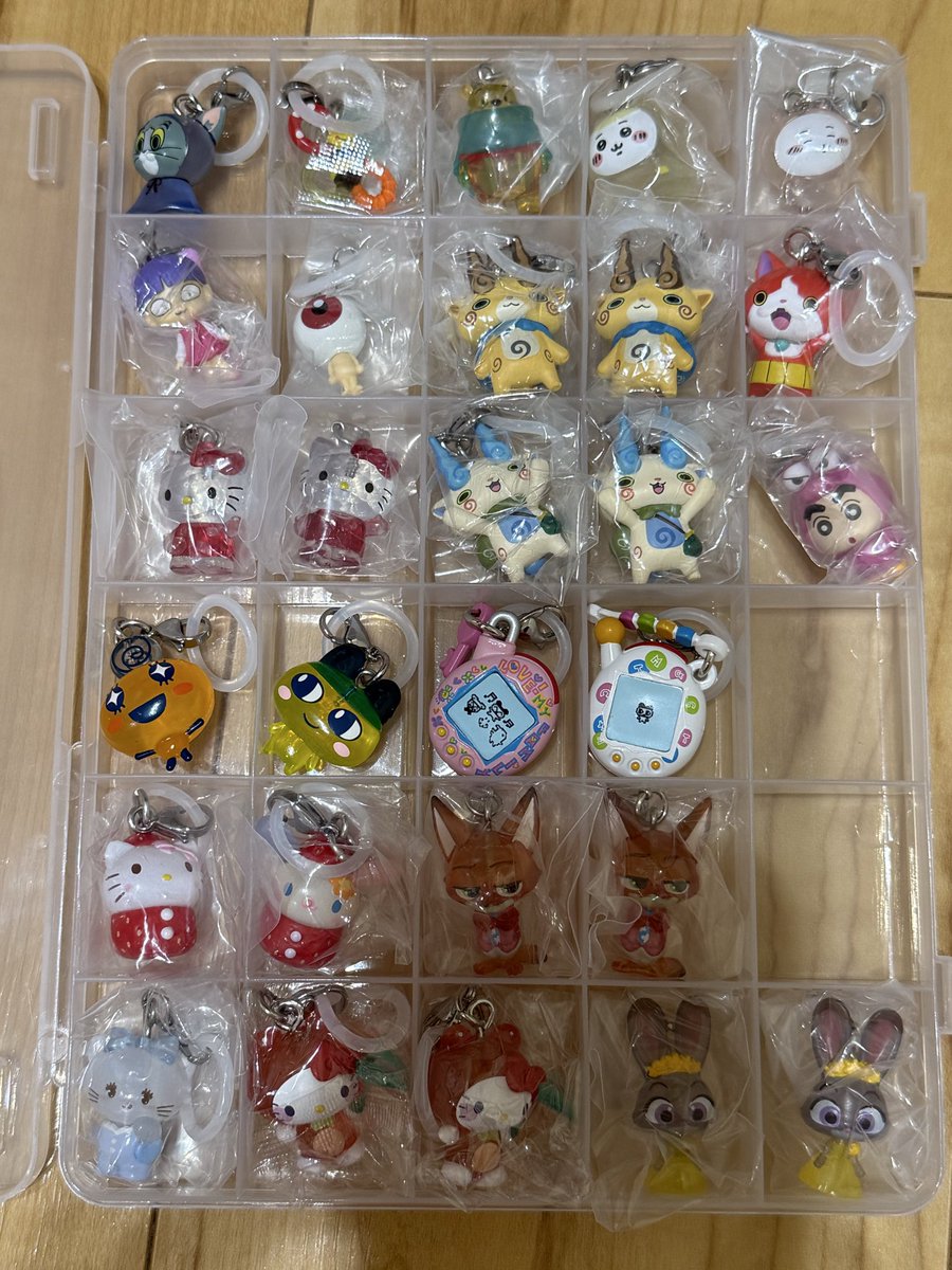 Mpjo55s's tweet photo. 交換希望

ヤフフリ経由

譲 画像1-3枚目
求 画像4-7枚目

交換可能なものを画像つけてお願いします✨
その他未所持であれば検討します！！ https://t.co/AodFWGxIfQ