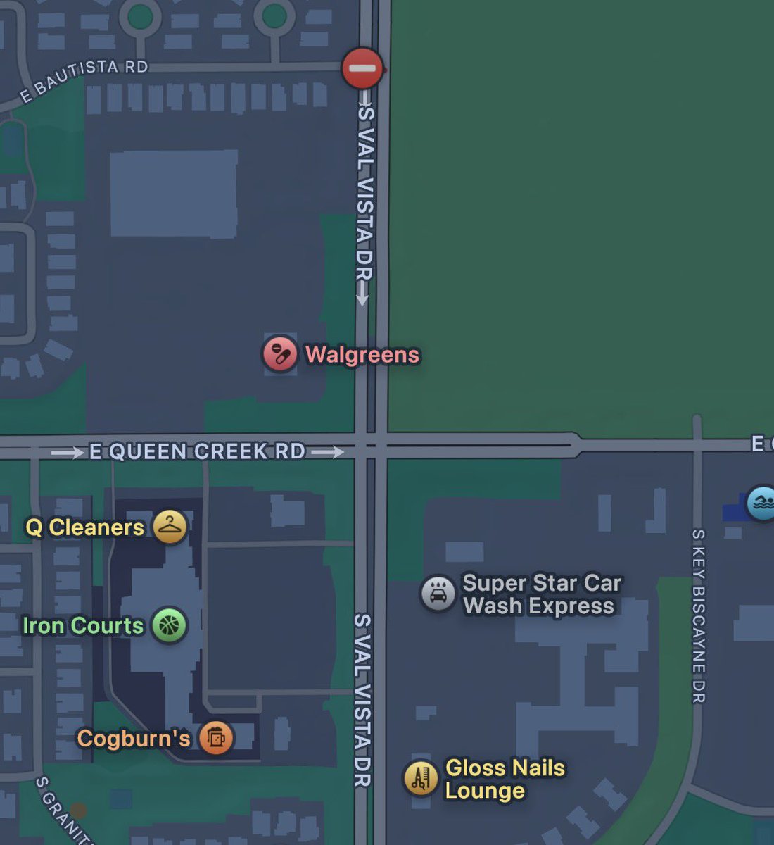 GilbertPolice's tweet photo. ⚠️Traffic Alert ⚠️

Road restrictions are in place along Val Vista and Queen Creek Roads due to a vehicle collision involving damage to traffic signals.

Restrictions are expected to be in place for an extended period. Please avoid the area and seek alternate routes. https://t.co/V8xilPfufq