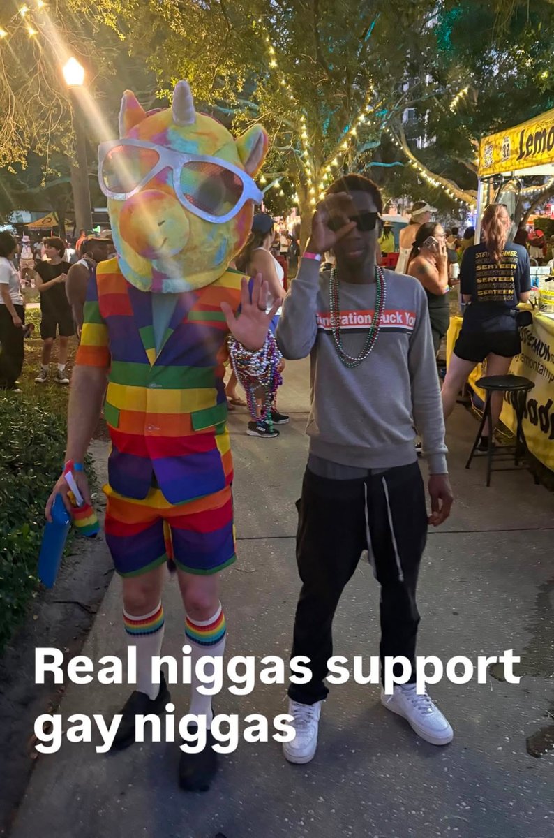 shrrdee's tweet photo. Real niggas support gay niggas https://t.co/oAaNMkJRUL