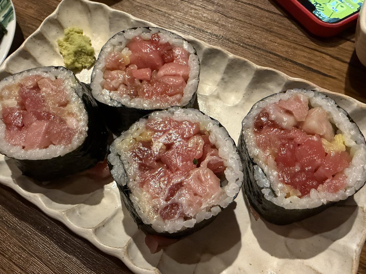 spice4themind's tweet photo. 熊本料理😆
池田屋はなれに初めて来ました！
#お酒好きな人と繋がりたい
#馬刺し
#トロたく
#鯖寿司
#鯵の海苔巻き 
#大須 https://t.co/48TfHXvmaa