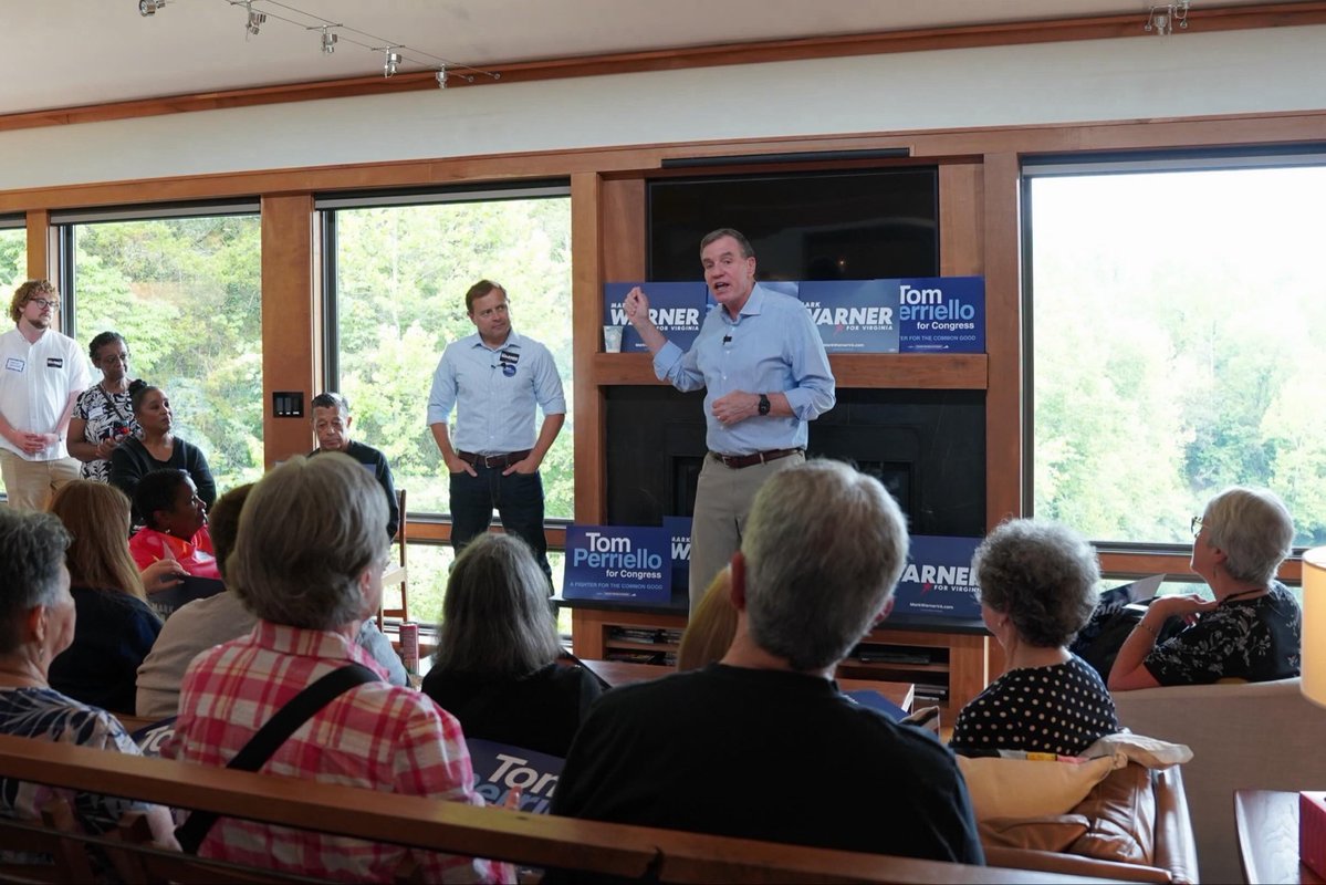 MarkWarnerVA's tweet photo. Wonderful to meet with Louisa and Fluvanna community members alongside @tomperriello 

I’m grateful for all the work these folks are doing to flip CD-05 and Congress in this critical election year. https://t.co/ChCVQGQ26a