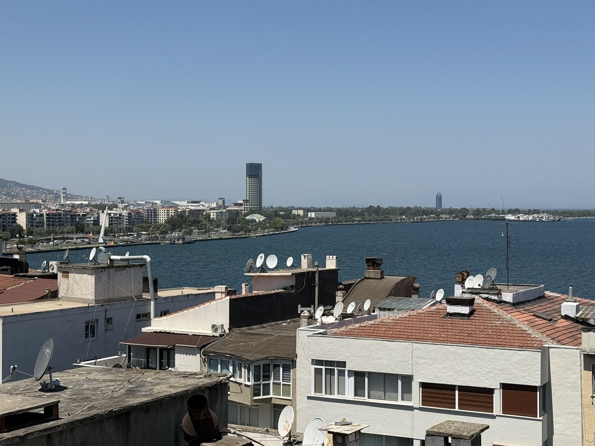 ProfDrOzanBahar's tweet photo. Eğer sabaha sağlıklı bir şekilde uyanabilmişsek şükredecek ve mutlu olacak çok önemli nedenlerimiz var demektir… https://t.co/MXOG9wMJ78