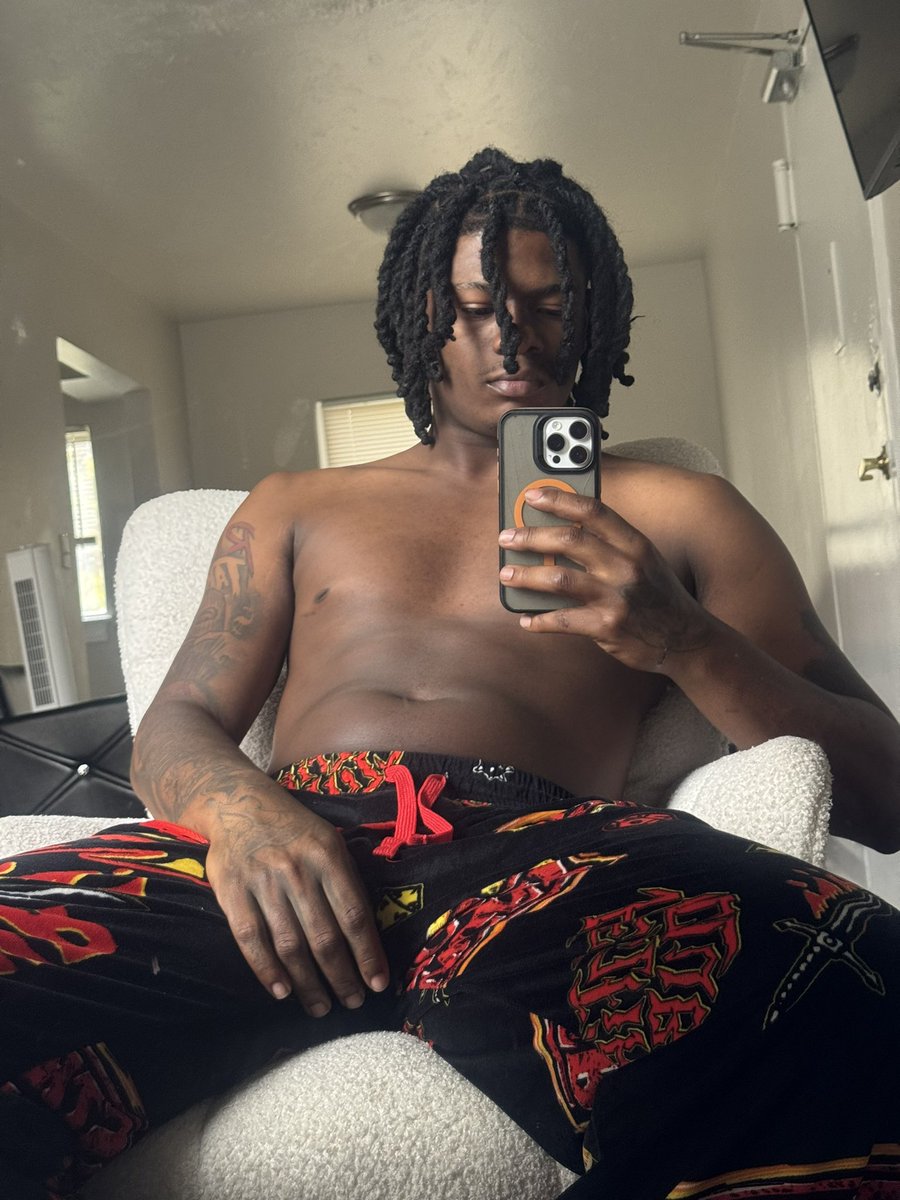 REE$E tweet media