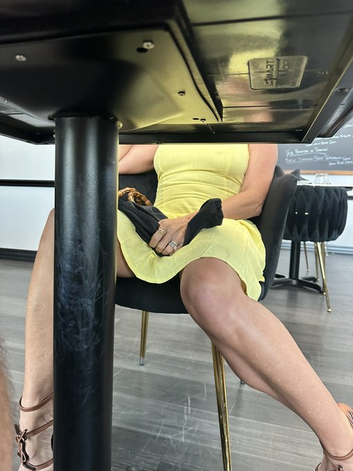 Houston Hotwife - 2 pic. Sunday Brunch 75% OFF ONLY FANS Cum peek under the dress (🔗 in comments) https://t.co/1WlPZl7oy4