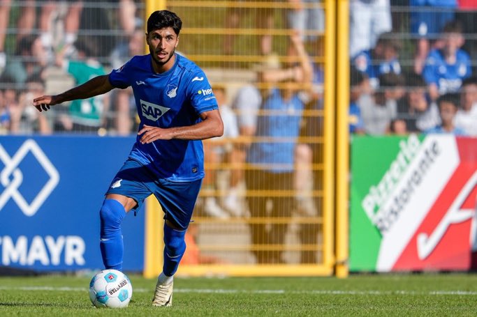 NewsHoffenheim's tweet photo. Der VfL Wolfsburg hat wohl Interesse an Muhammed Damar.

[kicker]

🟢 https://t.co/EkDvFKCHK5