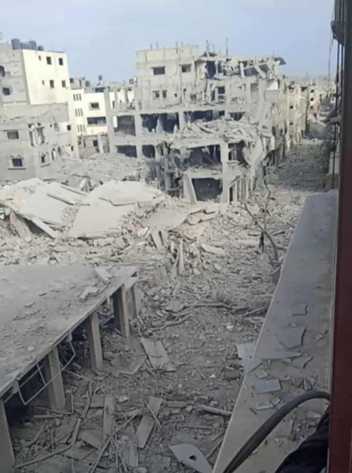 1985Taghreed's tweet photo. It pains me deeply to see my family suffering.
 We are starving in northern Gaza. I try every day, but the burden is too heavy for me alone.
If Palestine lives in your heart, please don’t leave my family alone.🇵🇸
My story verified by @RadioWatermelon
https://t.co/oIuV3TskdJ https://t.co/4CzrH5oii8