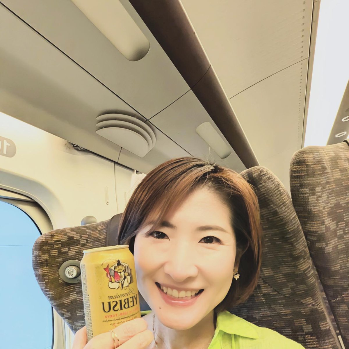 furuseeri's tweet photo. 大阪にて講演会。アーキ・ヤマイチ株式会社の皆様、協力会社の皆様、安全大会ありがとうございました！帰りはエビスと神戸ビーフ焼肉弁当で打ち上げです。お弁当のデザインが素敵だ！ https://t.co/0UTm0rCKX7