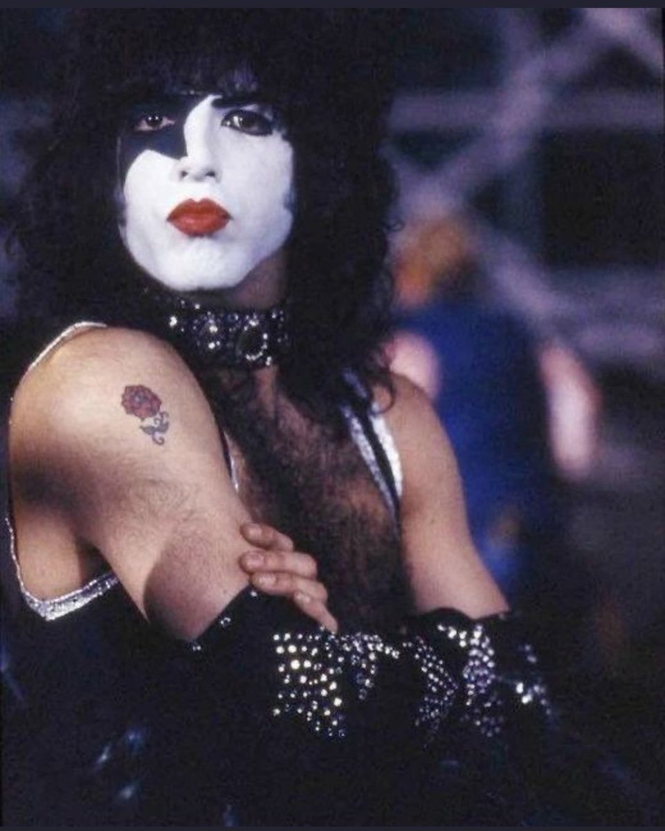 Weezy65La's tweet photo. @JenniferSi33633 @tigerman8901 @PaulStanleyLive @kiss @Daryl_trouble @_80sGurl_ @Heather94494345 @silke_bartsch @addingtonlisa77 @CHelmering Good afternoon Jen 💜 ⭐️ 😎🤟🩷💐 https://t.co/QZTw78aPt8