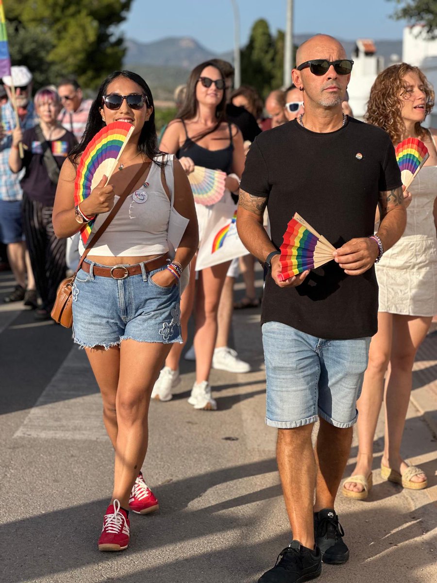 compromispicass's tweet photo. 🌈 El Dia Internacional de l'Orgull LGTBIQ+ és molt més que una festa: reivindiquem drets, llibertat i igualtat.

Mentre l'extrema dreta i la dreta extrema intenten invisibilitzar el col·lectiu LGTBIQ+, retallar drets o convertir la diversitat en una batalla cultural,

👇🏼🧵 https://t.co/KMXNzqu4W8