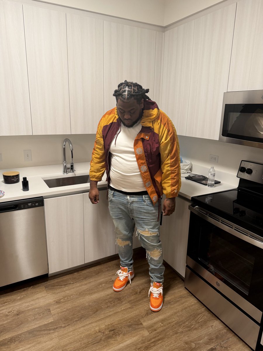 MoneyFatz159's tweet photo. Everyday this shit get took to another level !!🧌🦦 https://t.co/YfNzLBy78Q