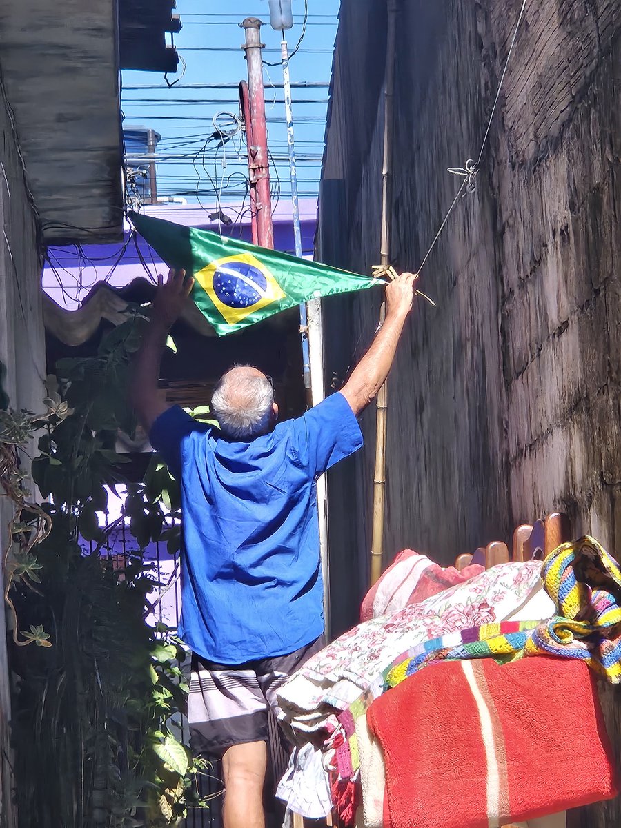 carolferner's tweet photo. Tirei a melhor foto do meu vô https://t.co/JGju6ch7dn