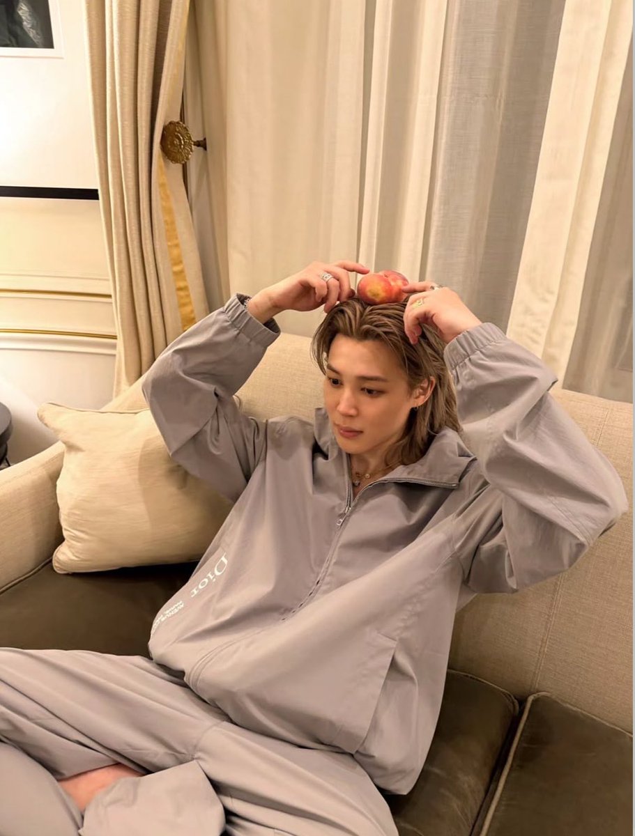rnrals_1108's tweet photo. 머임 이 깜띠기ㅜㅜ https://t.co/n2JYv5aVtW