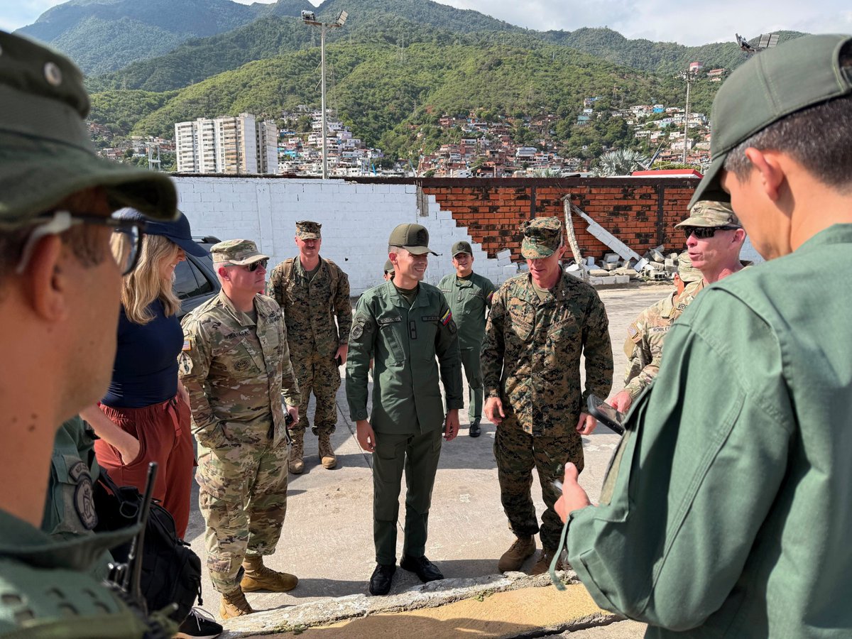 Southcom's tweet photo. Earthquake relief in Venezuela:
#SOUTHCOM’s Maj. Gen. Kevin J. Jarrard and U.S. military personnel coordinated with Venezuelan officials today to conduct a port survey at the Port of La Guaira.

The United States stands with the Venezuelan people and has mobilized an unprecedented, large-scale response to support international earthquake relief efforts in the country. The @DeptofWar is supporting the @StateDept-led U.S. response.
@SecWar @WHAAsstSecty @USForeignAssist @USAenEspanol @usembassyve