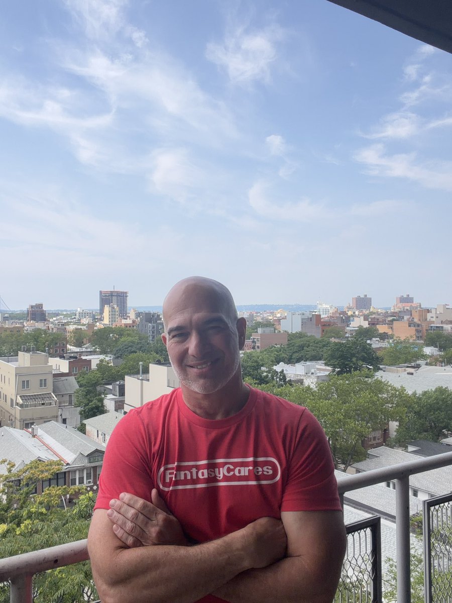 SalLetoFF's tweet photo. Basking in the glow of another successful @SFBPodathon. Thank you to all that worked hard, watched, the guests and those that have donated and continue to donate to @FantasyCaresOrg https://t.co/adxYZuyCZz