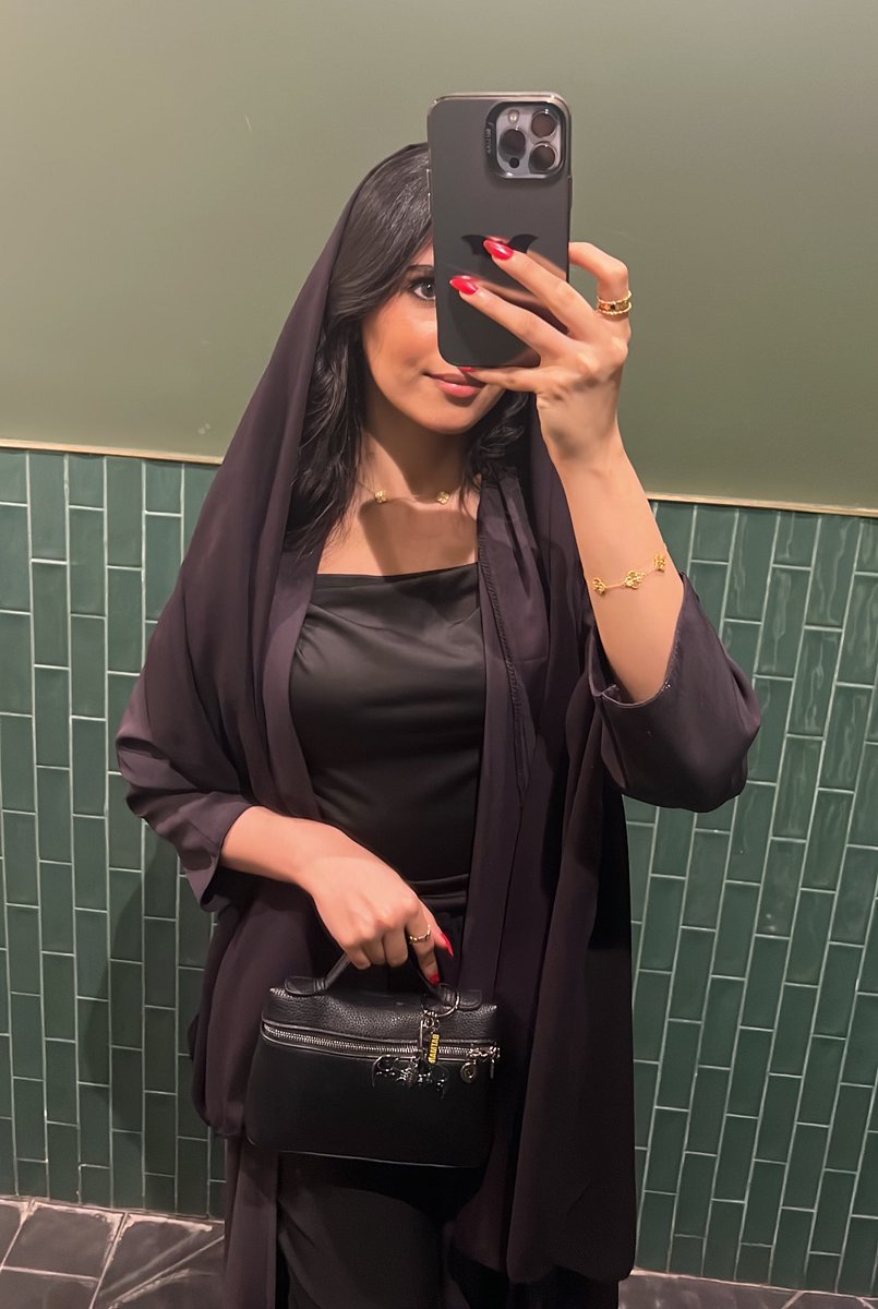 Helloudahh's tweet photo. 🇧🇭 🖤
Gaocsjamxe
#bahraintop
#ladyboy_bahrain 
#ladyboy_Juffair 
#ladyboy_manama
#Ladyboy_massage https://t.co/XLn68NJ1X4