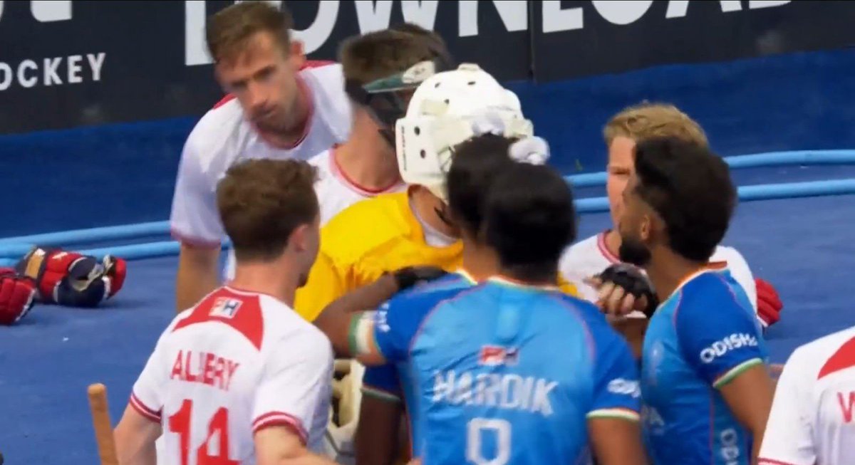 TheKhelIndia's tweet photo. A bit of clash between India &amp; England players! 👀 https://t.co/QAVy2qil3W