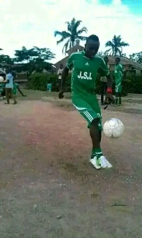 lmitangu's tweet photo. L'histoire retiendra FISTON MAYELE fils de likasi aujourd'hui mondialiste,@FIFAWorldCup @fistonmayele9 @IsralMutombo11 @moise_katumbi https://t.co/a5YYEFdkjR