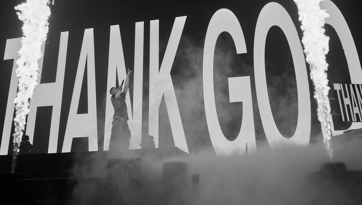 thekidlaroii's tweet photo. A PERFECT WORLD TOUR ASIA NIGHT 1 🕊️

TOKYO https://t.co/Al9o8TzMPZ
