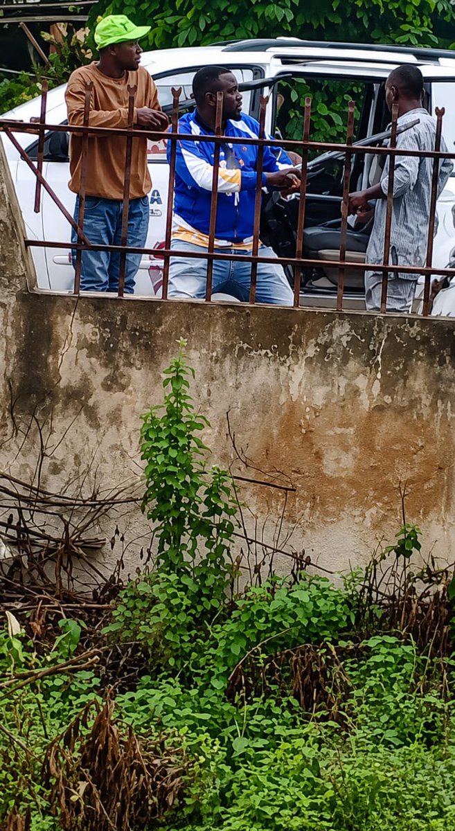 DukeOfOsun's tweet photo. NOTORIOUS THUG, SAHEED TANFEANI, ARRESTED AS MANHUNT INTENSIFIES FOR ASIRI ENIBA, OJUYOBO, ALEBA, DELAW AND OTHERS  

OSOGBO - 28/06/2026 

The Osun state Governor, Senator Ademola Adeleke has commended the Inspector General of Police IG Tunji Disu https://t.co/vCWd14KJCD