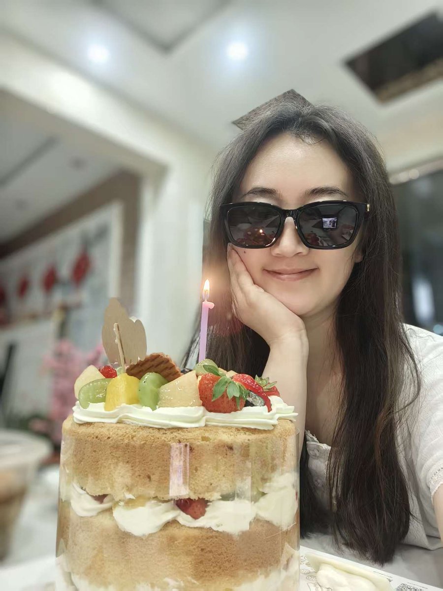 andi27126749's tweet photo. #生日快乐# happy  birthday
今天的我最开心最���福！ https://t.co/eVGDnkedvN