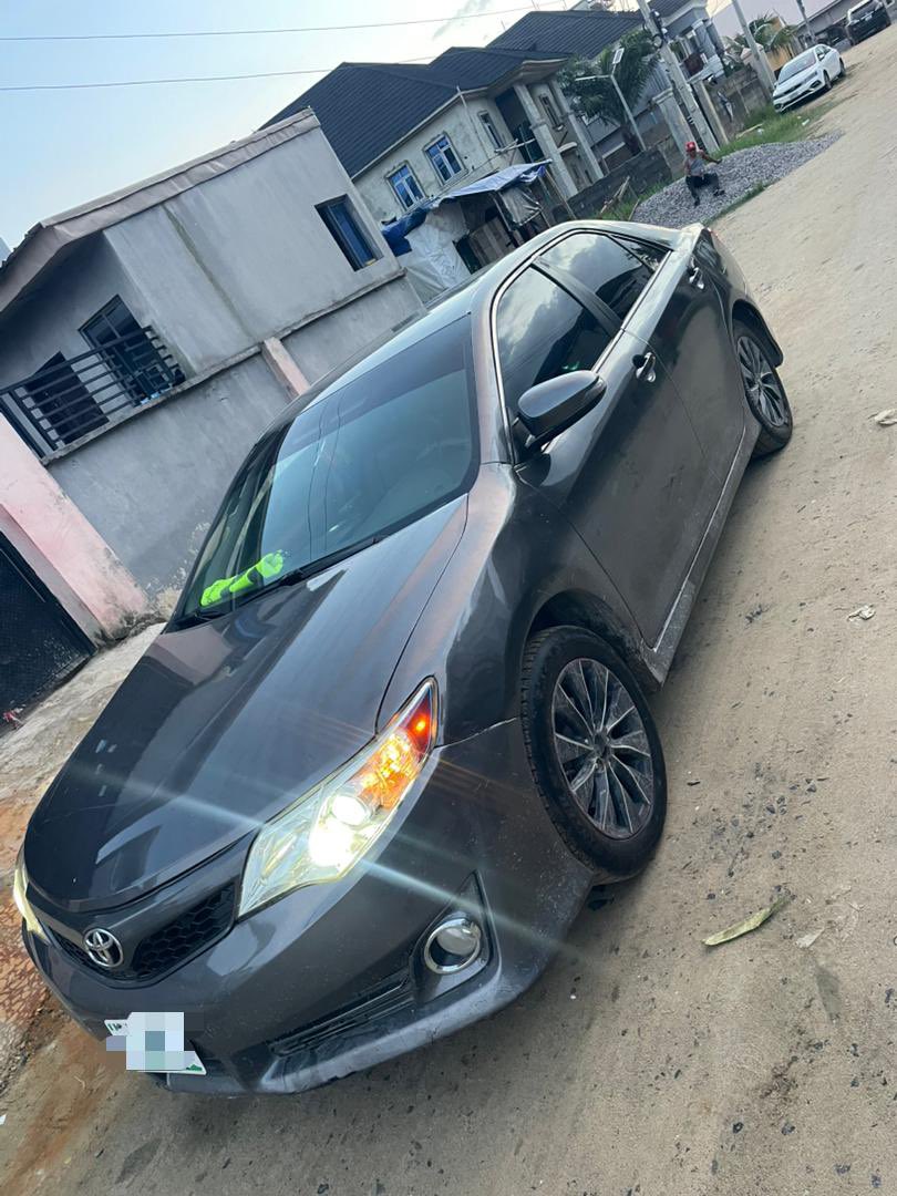 XcessCars's tweet photo. QUICK DEAL💥💥2023 ocustom 

NEATLY USED 🇳🇬 :- 2013 Toyota Camry 

Price :- NGN 7.9million to owner’s pocket (non negotiable)

Buyer settles: 400k

Let’s deal 🤝 I am the direct owner no long chain

Location Ajah

Owner’s compound

09128194767 https://t.co/yKnYXGP5ml