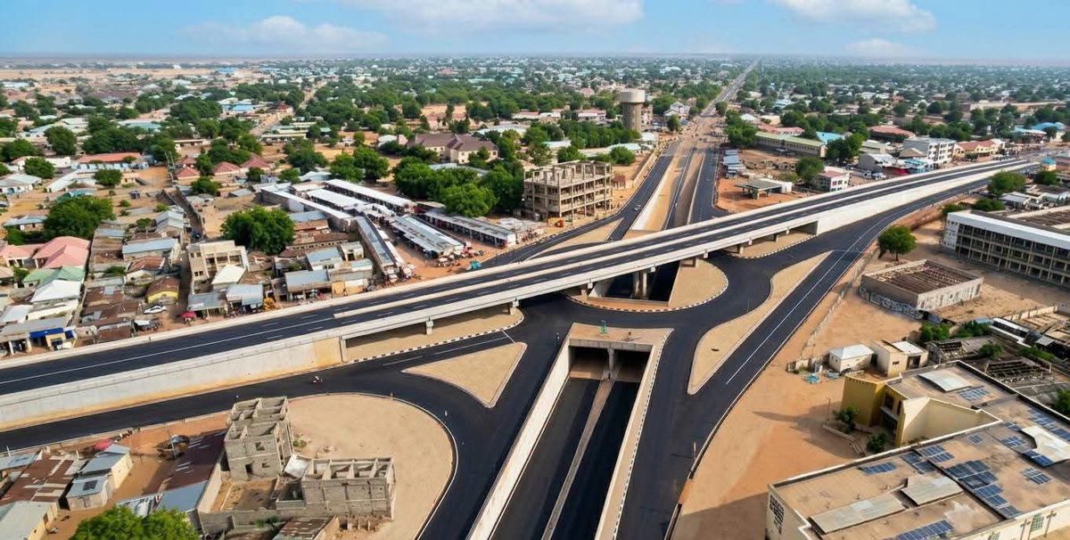 Alsiddiq_10's tweet photo. 🚨 President Tinubu’s 22 billion Naira fully funded flyover and underpass at Damaturu, the state capital of Yobe State, is at 95% completion.

Thank you PBAT 🤭😂 https://t.co/Y8s9J875O0