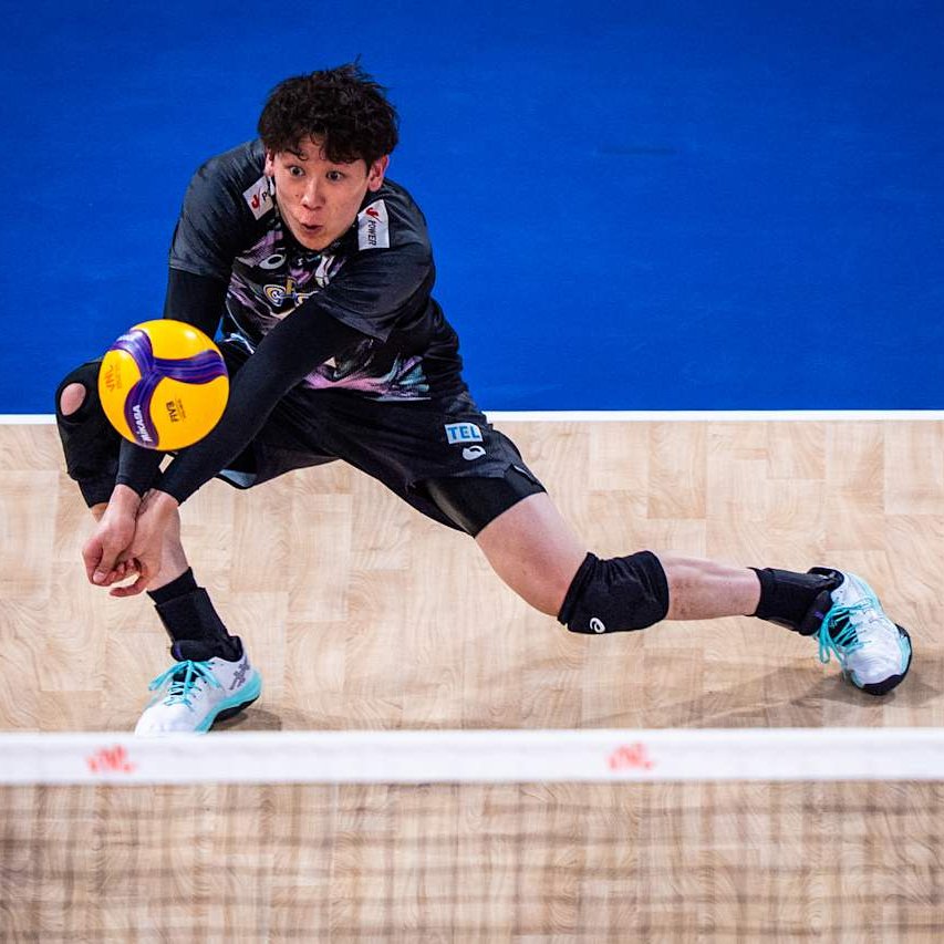 vking_jp's tweet photo. 【3セット目終了】

🏆ネーションズリーグ2026 予選ラウンド

🇯🇵日本代表 1-2 フランス代表🇫🇷

第1セット 28-30
第2セット 19-25
第3セット 25-17

バレーボール男子日本代表が第3セットを制す💪

📸Volleyball World https://t.co/qQ2tqhCxMS